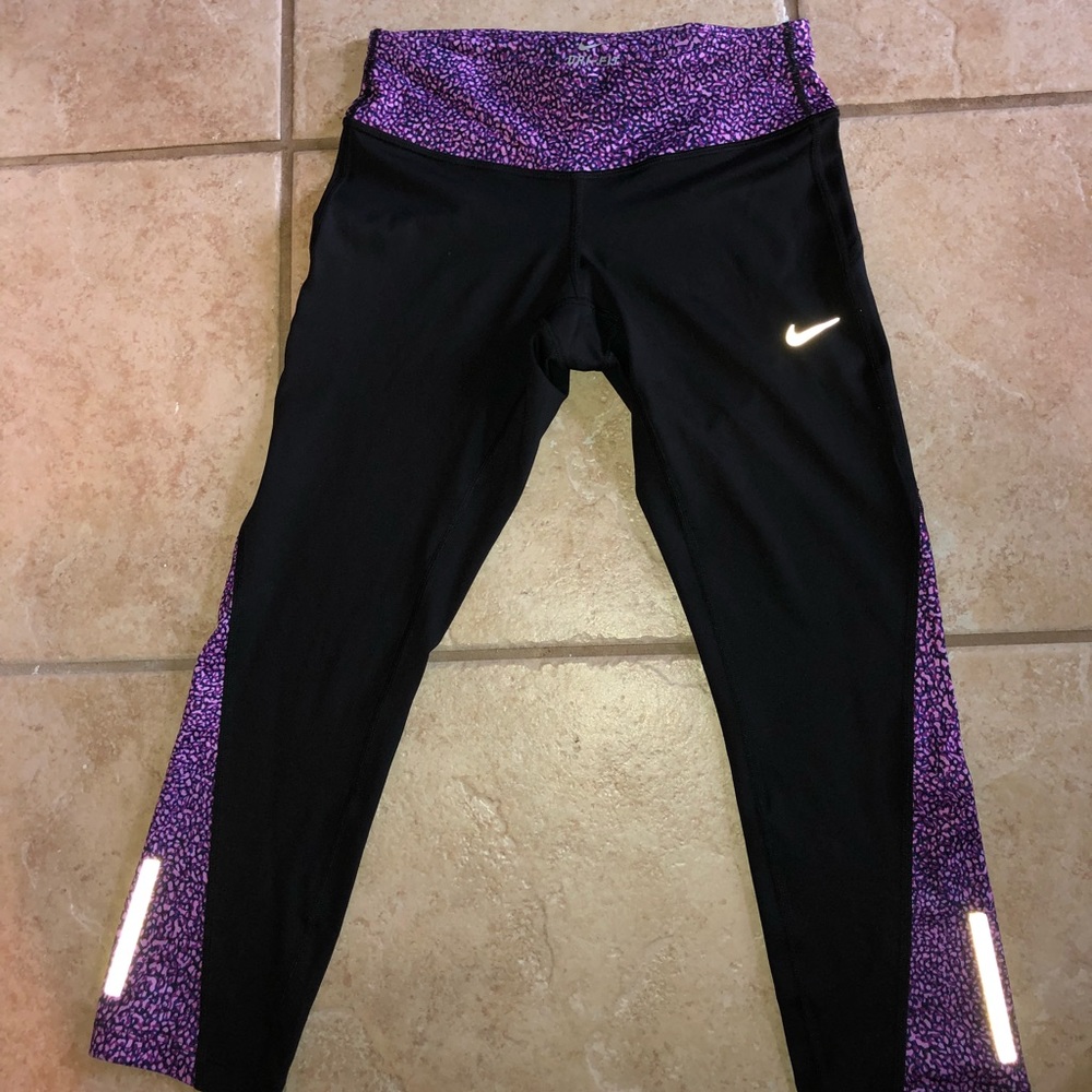 Capri length Nike leggings